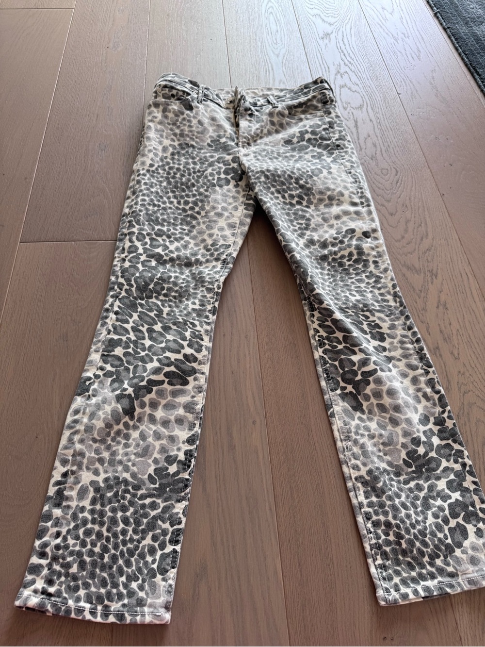 MOTHER Straight-Leg Jeans in Grey Leopard Print